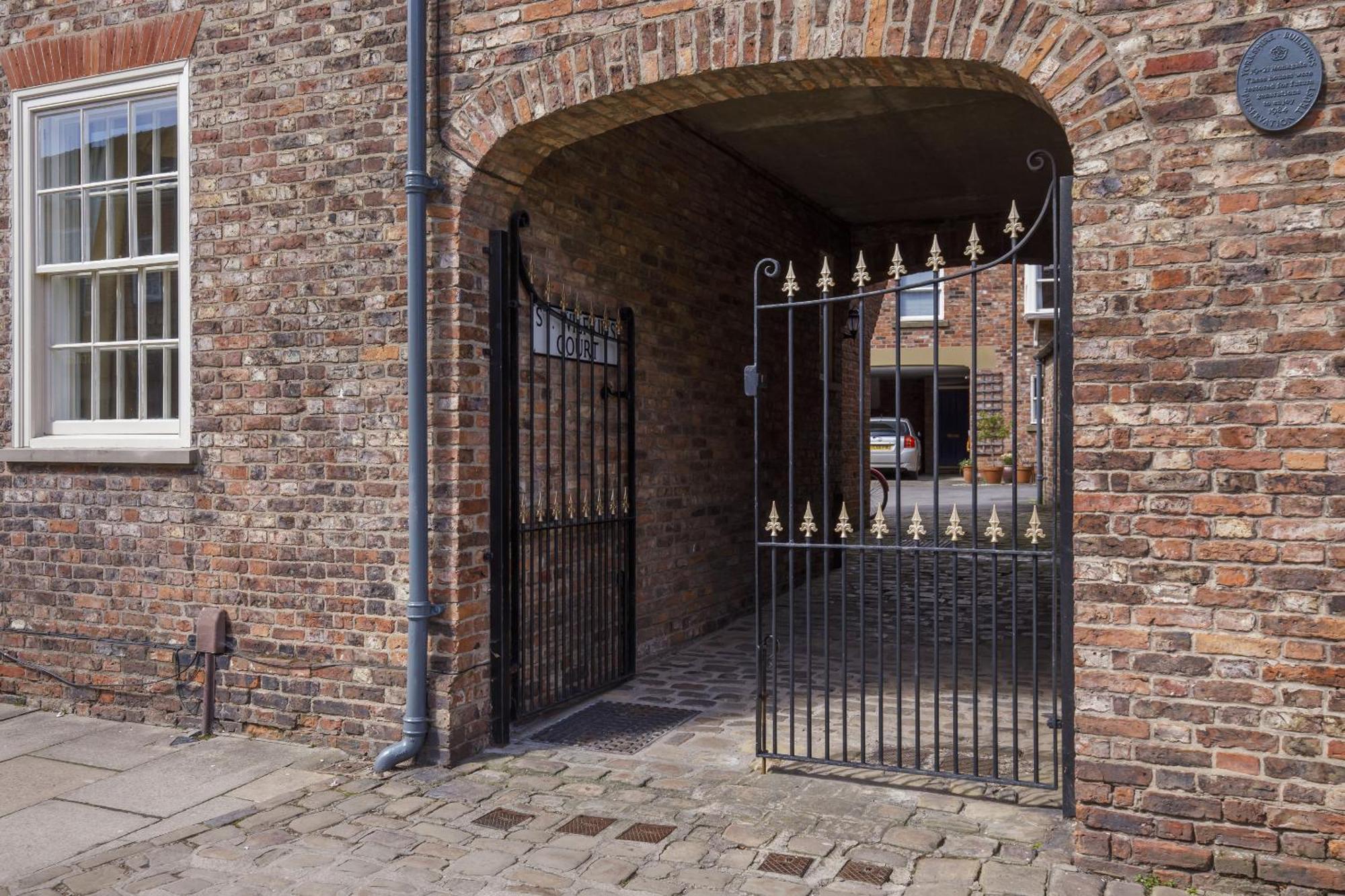Villa St Wilfrid'S Court à York Extérieur photo